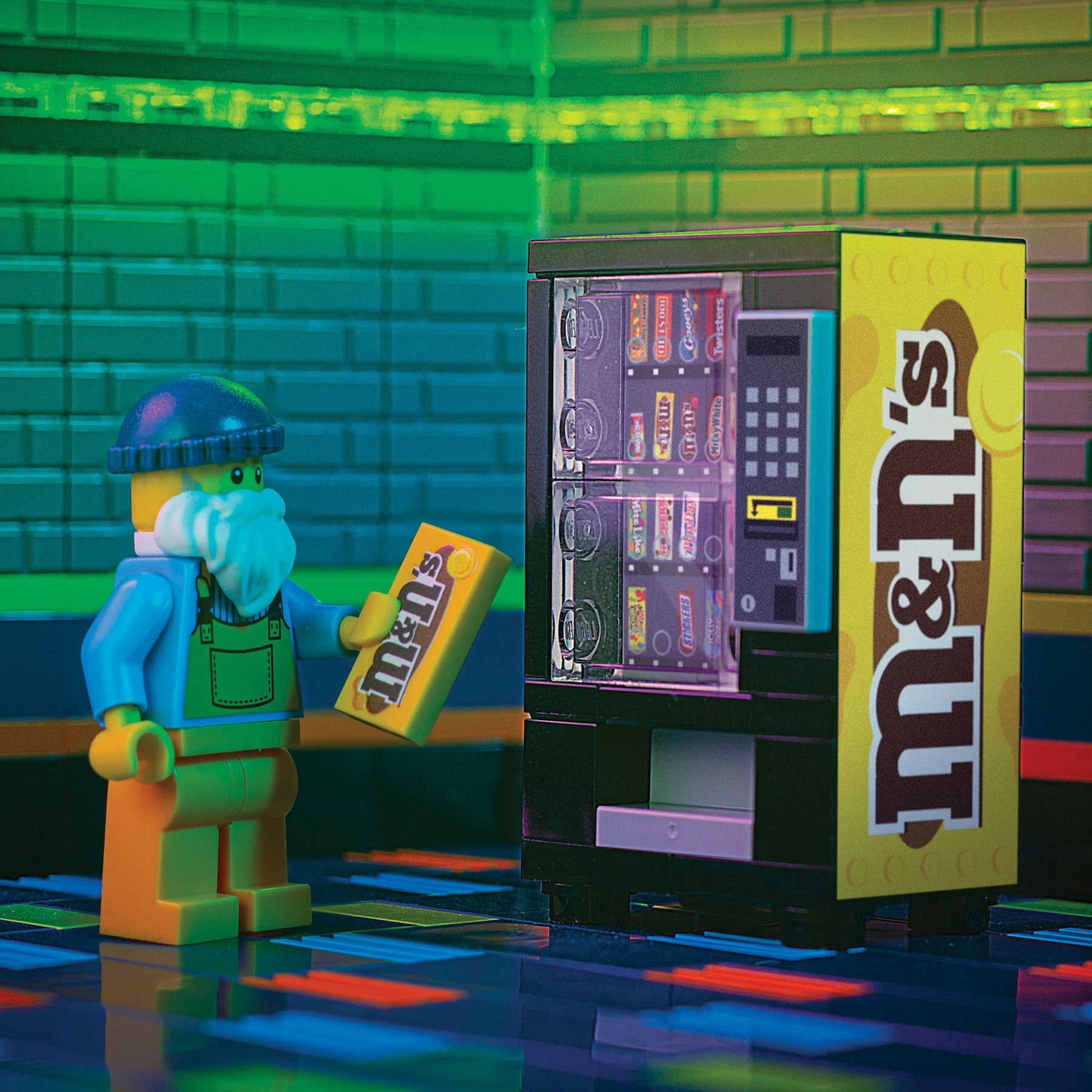 Brickshow Shop M&Ns (Peanut) Candy Vending Machine made using LEGO parts - B3 Customs Building Kit