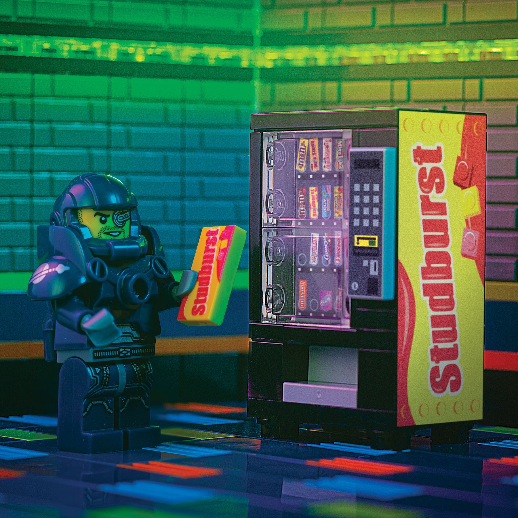 Brickshow Shop StudBurst - B3 Customs Candy Vending Machine Building Kit