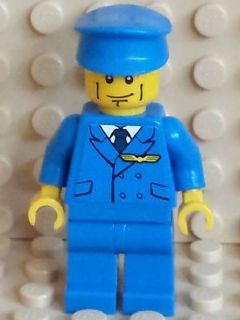 Preowned LEGO® Minifigure – Town pln178s Plain Blue Torso w/Blue Arms Blue Legs Blue Hat w/
