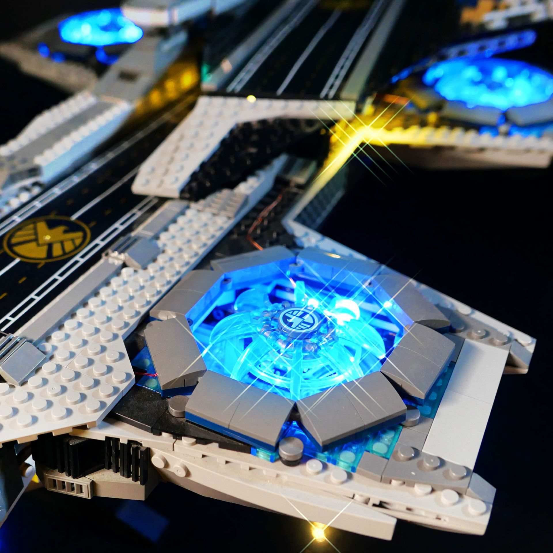 LEGO Light Kit for SHIELD Helicarrier 76042