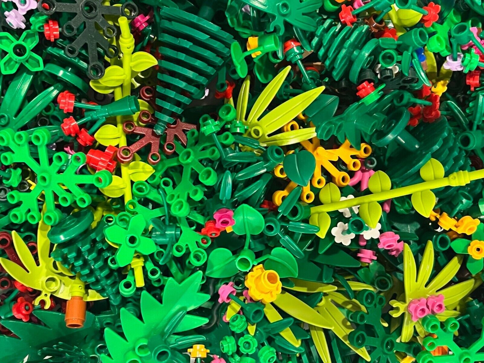 Preowned LEGO® Bulk Plants, Grass, Trees, Leaves 1oz