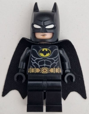 Preowned LEGO® Minifigure – Super Heroes sh0899 Batman Black Suit Gold Belt Cowl w/White Eye