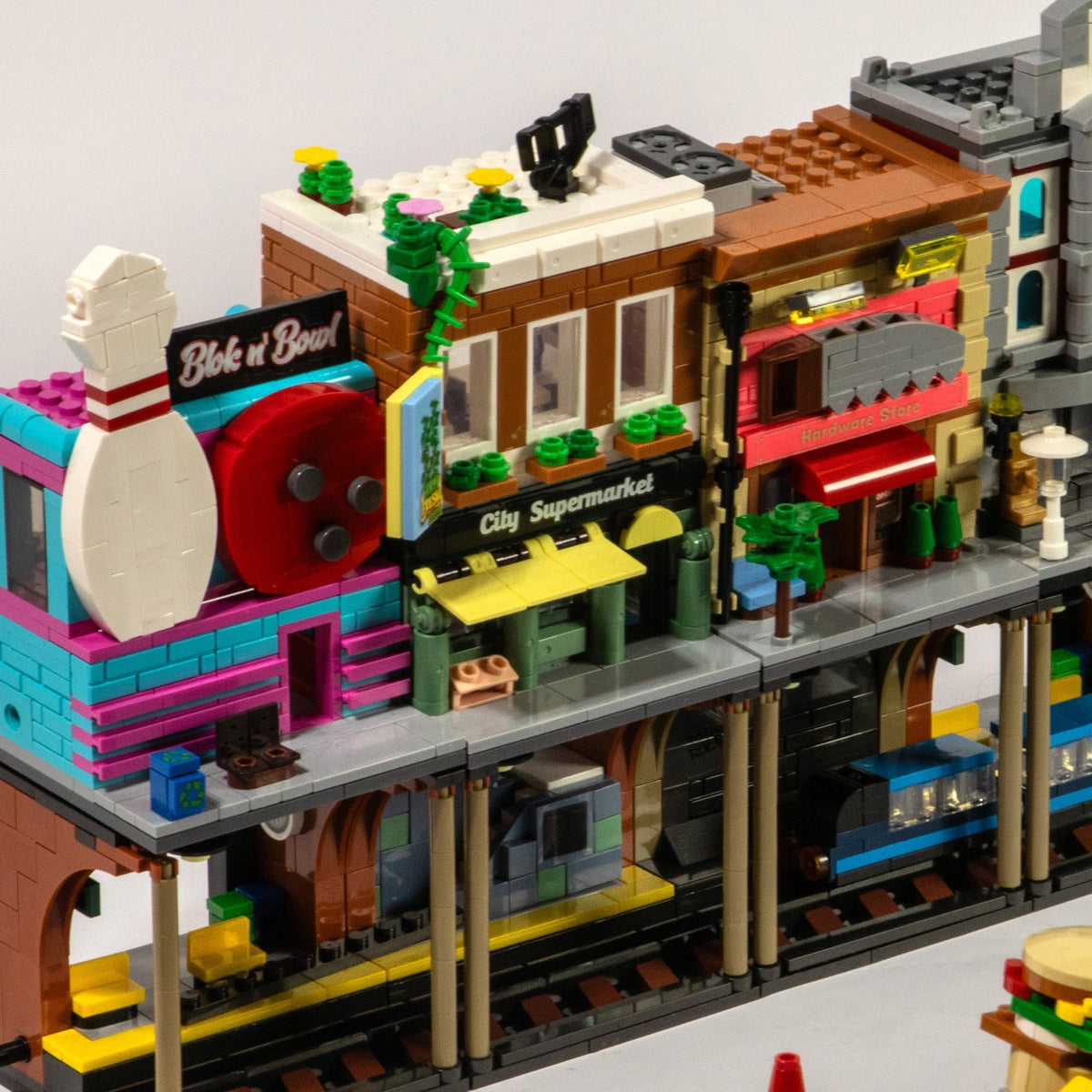 Brickloot Mini City - Grocery Store Brick Set