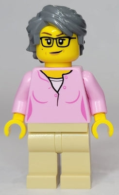 Preowned LEGO® Minifigure – Town twn438 Woman Bright Pink Shirt Tan Legs Dark Bluish Gray S