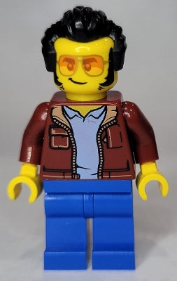 Preowned LEGO® Minifigure – Town twn439 Man Dark Red Jacket w/Bright Light Blue Shirt Blue