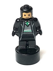 Preowned LEGO® Minifigure – Harry Potter 90398pb036 Slytherin Student Statuette/Trophy 1 No