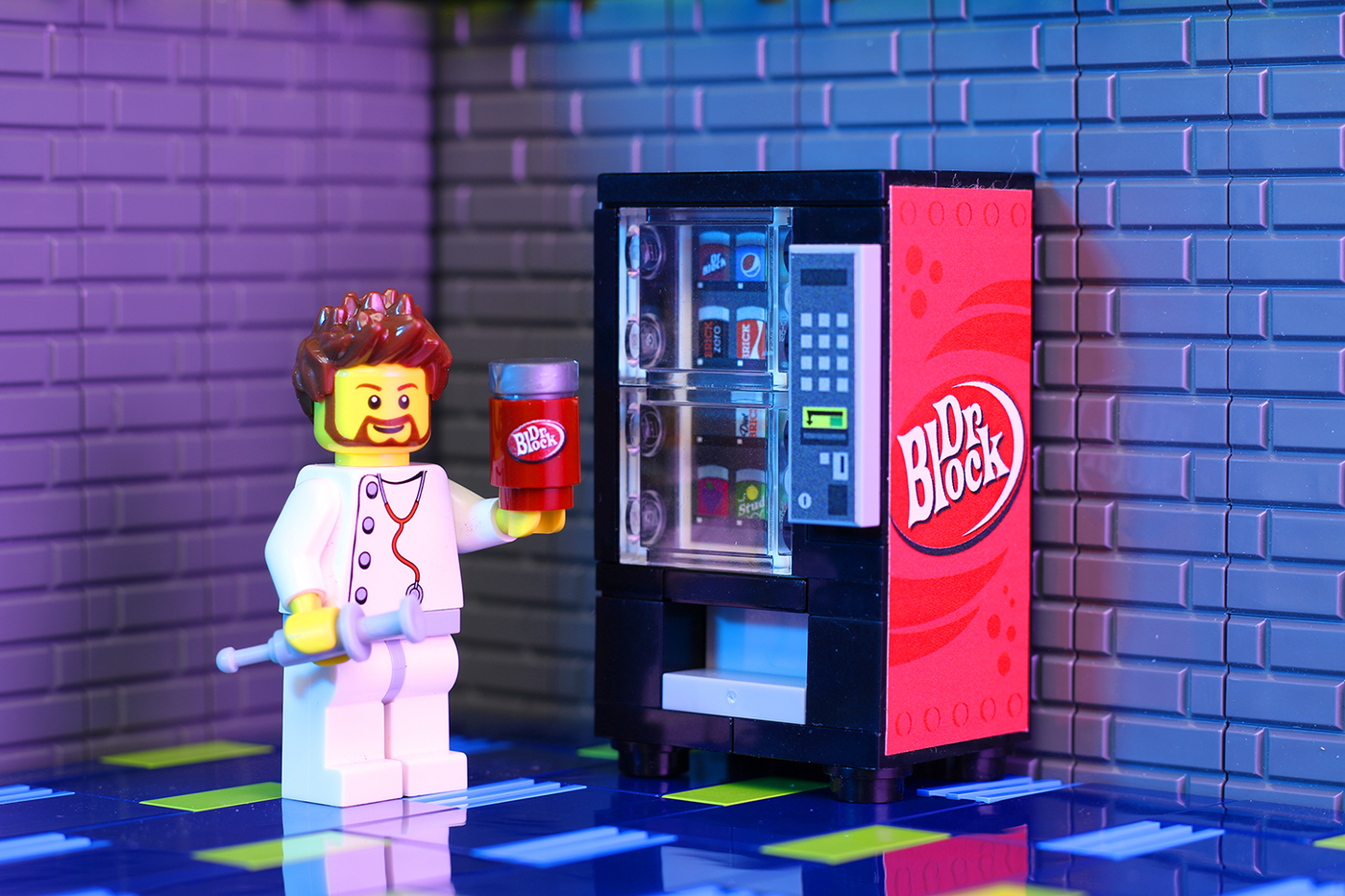 Brickshow Shop Dr. Block Soda Custom Candy Vending Machine Building Kit