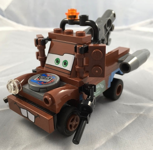 Preowned LEGO® Minifigure – Cars crs040s Tow Mater w/Sticker Side Engines