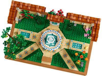 LEGO® Creator 10359 - Fountain Garden Preowned Building Kit