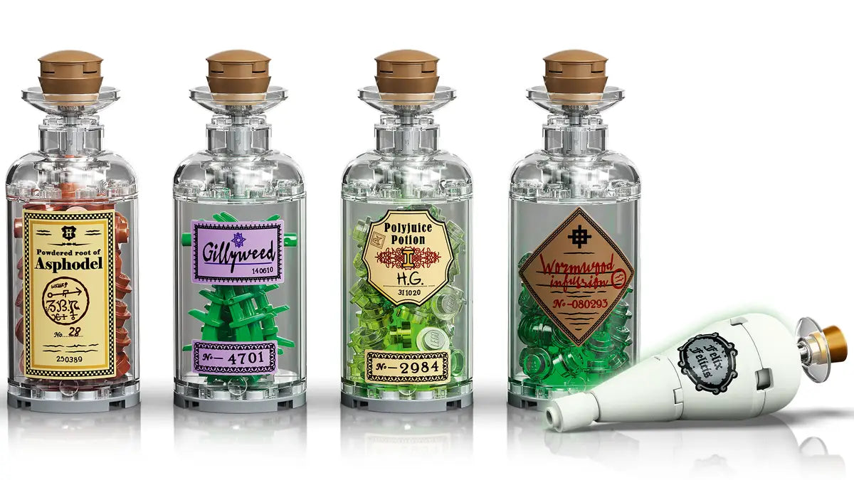 LEGO® Harry Potter 76391 Hogwarts Icons - Collectors' Edition Building Kit