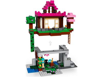LEGO® Minecraft 21183 - The Training Grounds Preowned Building Kit