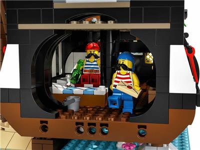 LEGO® Ideas 21322-1 Pirates of Barracuda Bay