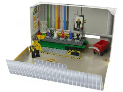 LEGO® Brand 5005358 - Minifigure Factory Preowned Building Kit