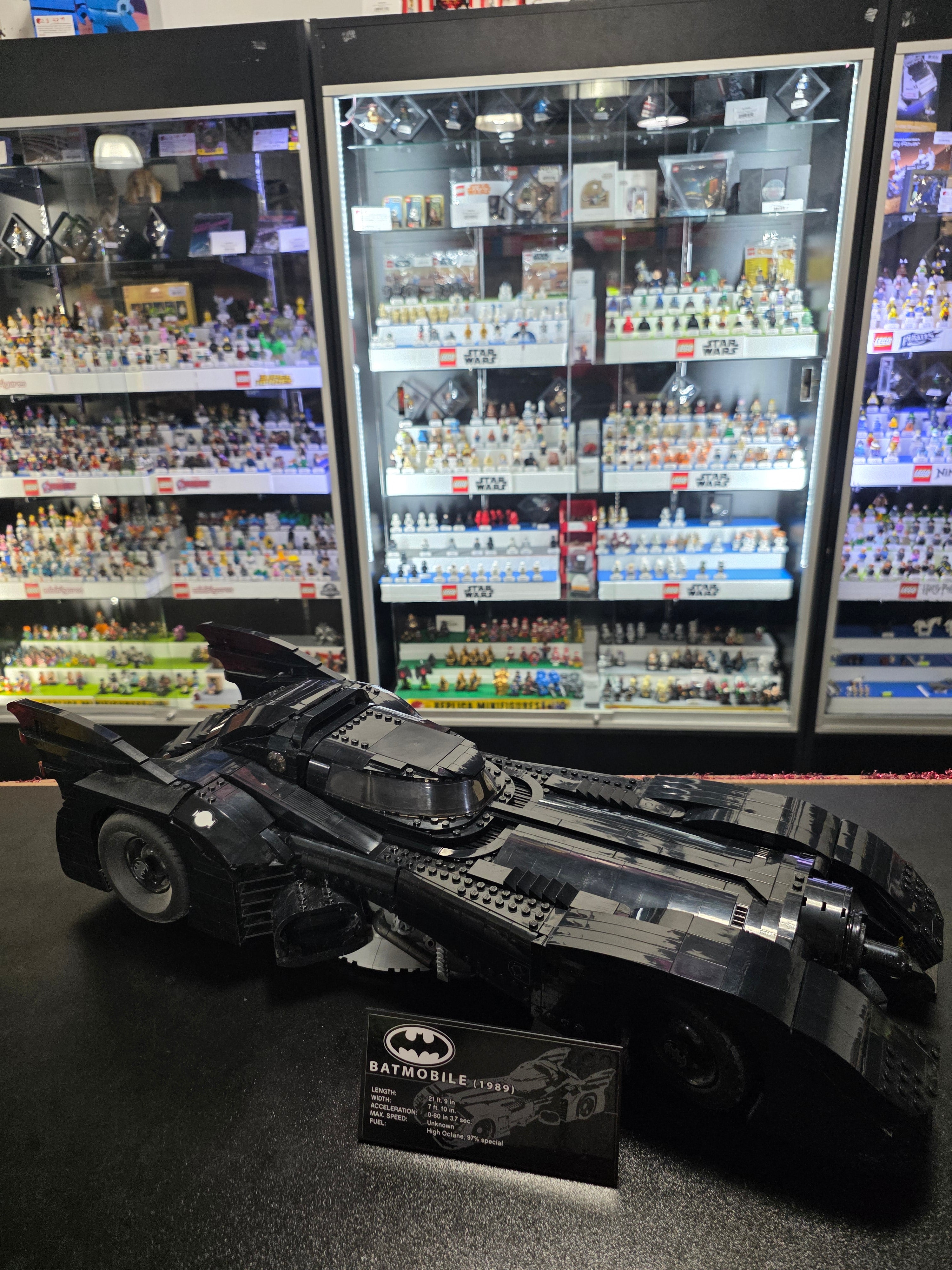 LEGO®  Super Heroes 76139-1 1989 Batmobile (BUV)
