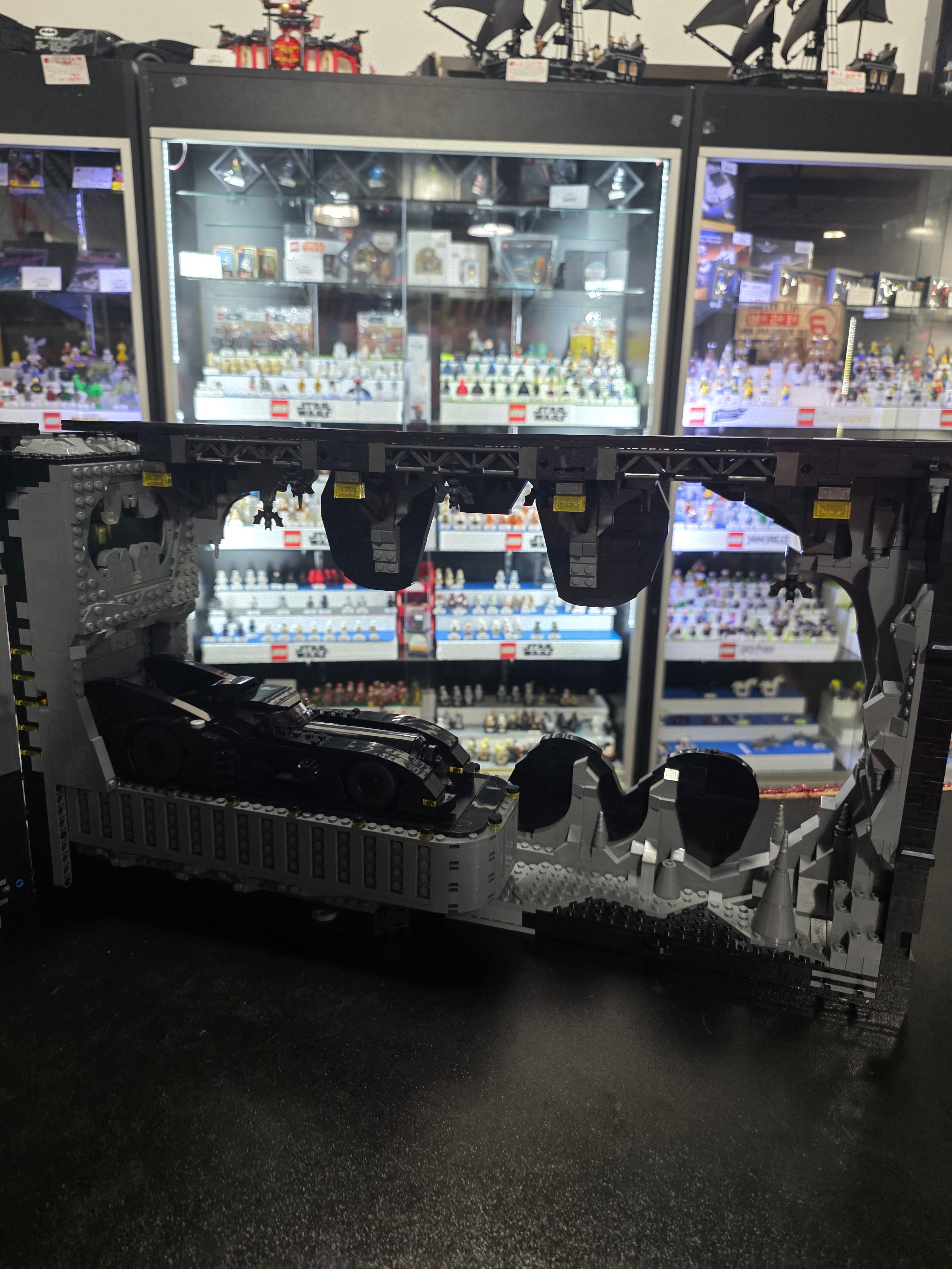LEGO®  Super Heroes 76252-1 Batcave - Shadow Box (BUV)