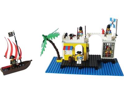 LEGO® Pirates 6267-1 - Lagoon Lock-Up