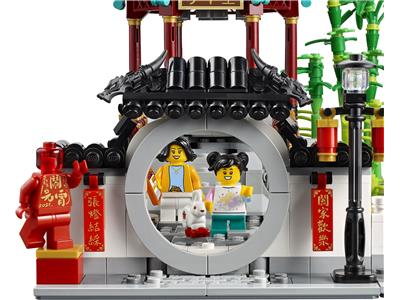 LEGO® Holiday & Event 80107 Spring Lantern Festival Building Kit