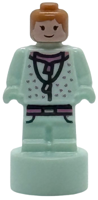 Preowned LEGO® Minifigure – Harry Potter 90398pb062 (Lavender Brown Statuette / Trophy (6523414))
