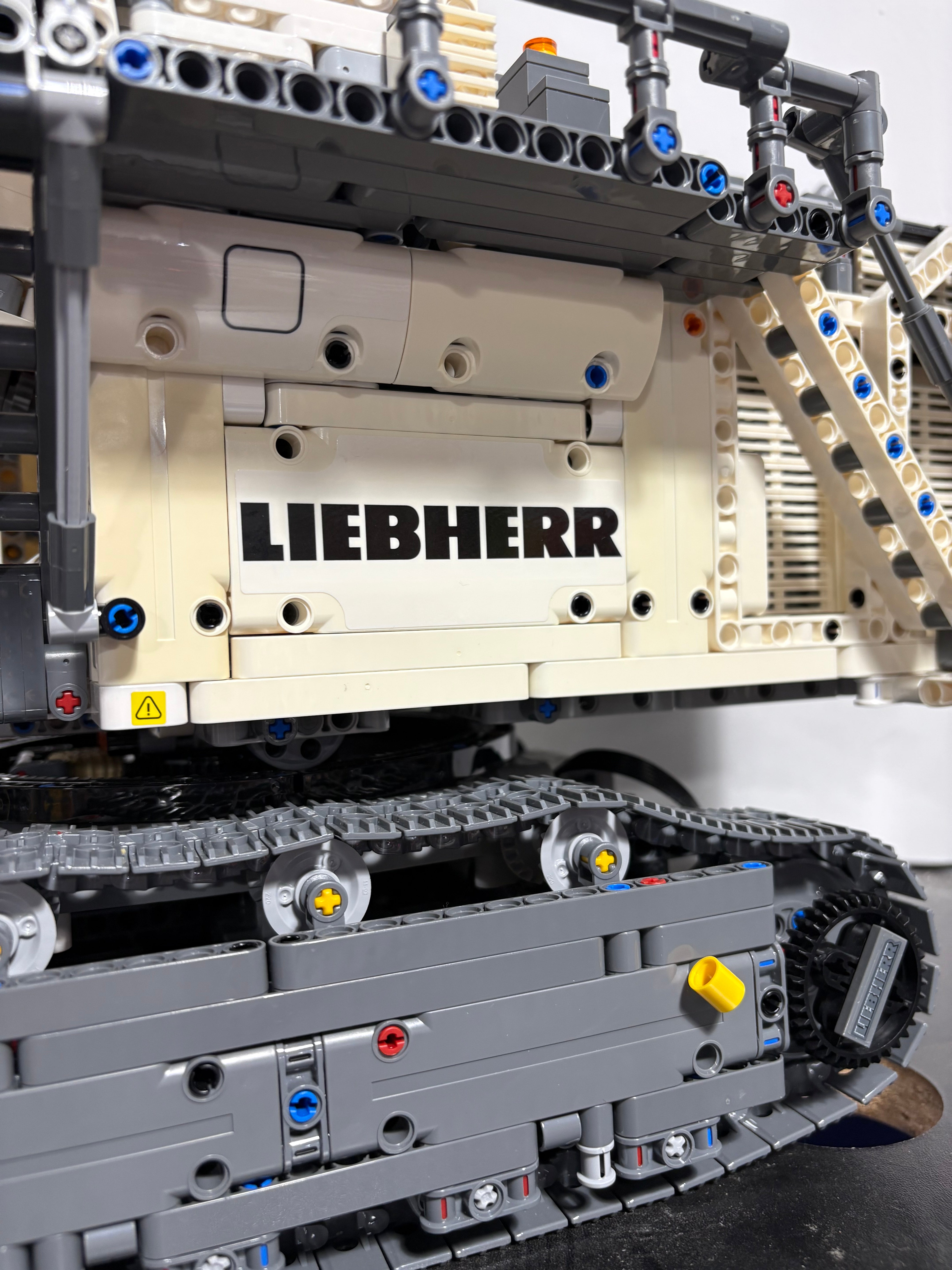 LEGO® Technic 42100-1 - Liebherr R 9800 BUV