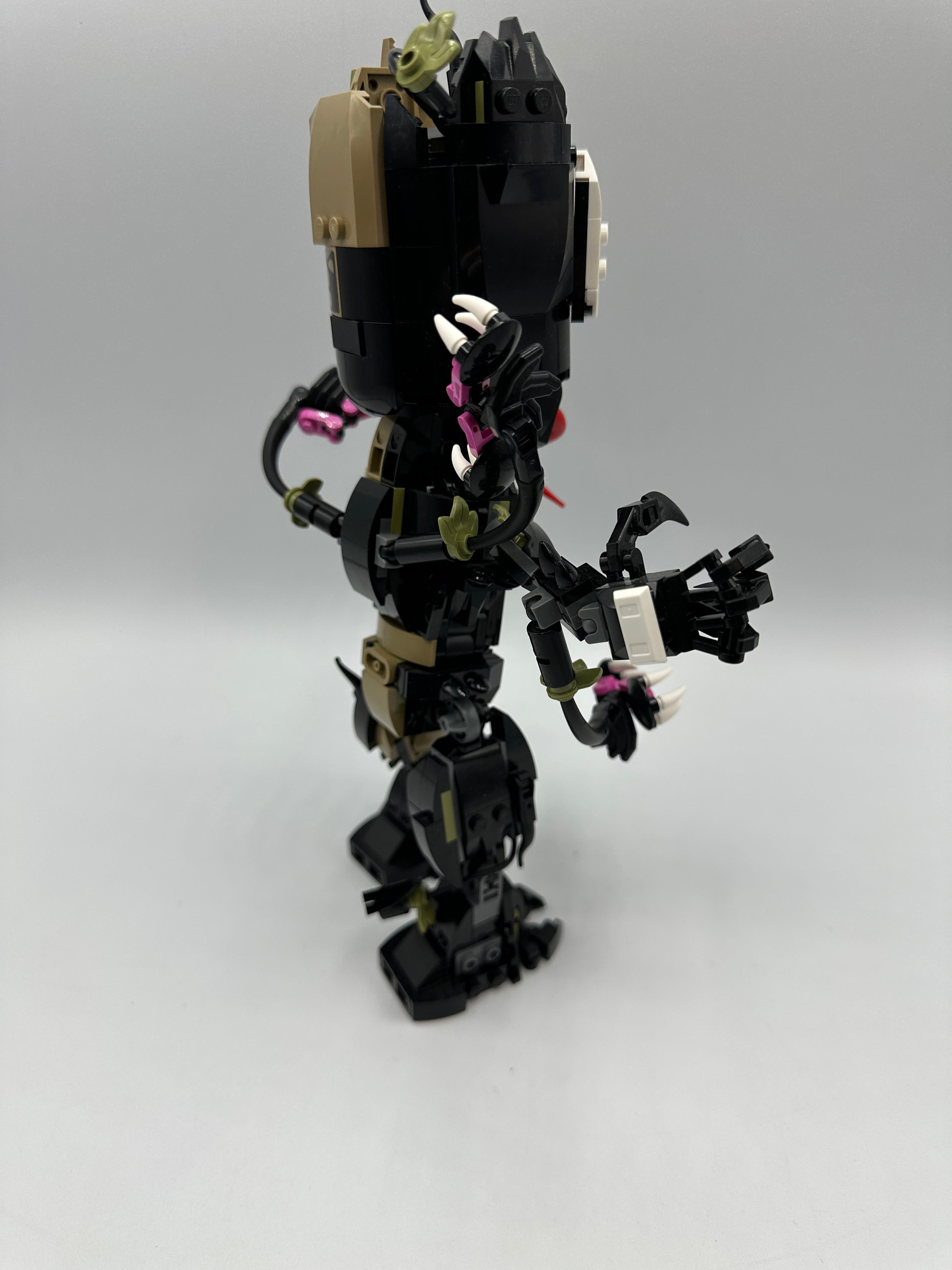 LEGO® Super Heroes 76249-1 - Venomized Groot BUV