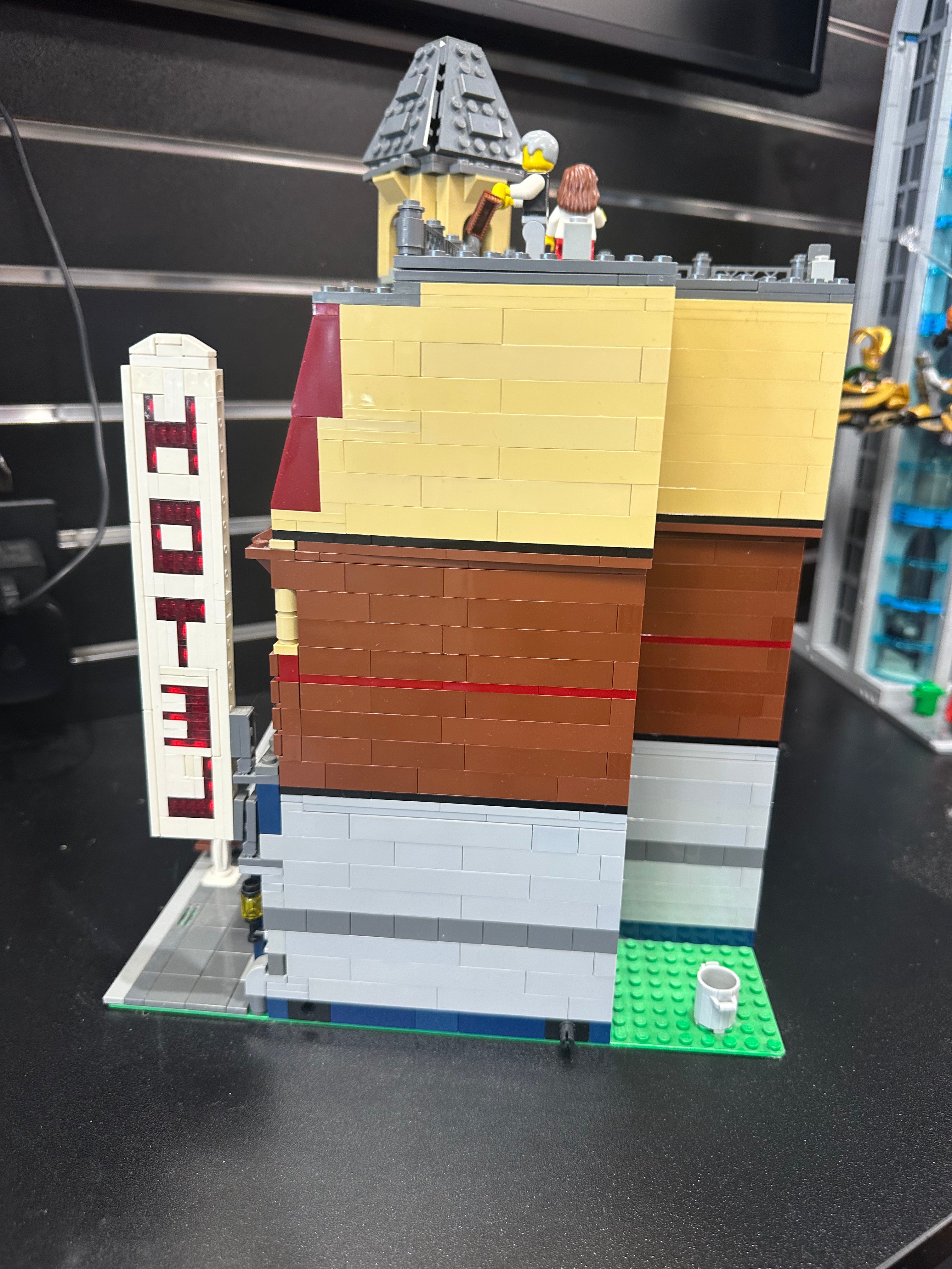 10182 LEGO Café Corner {Cafe} BUV