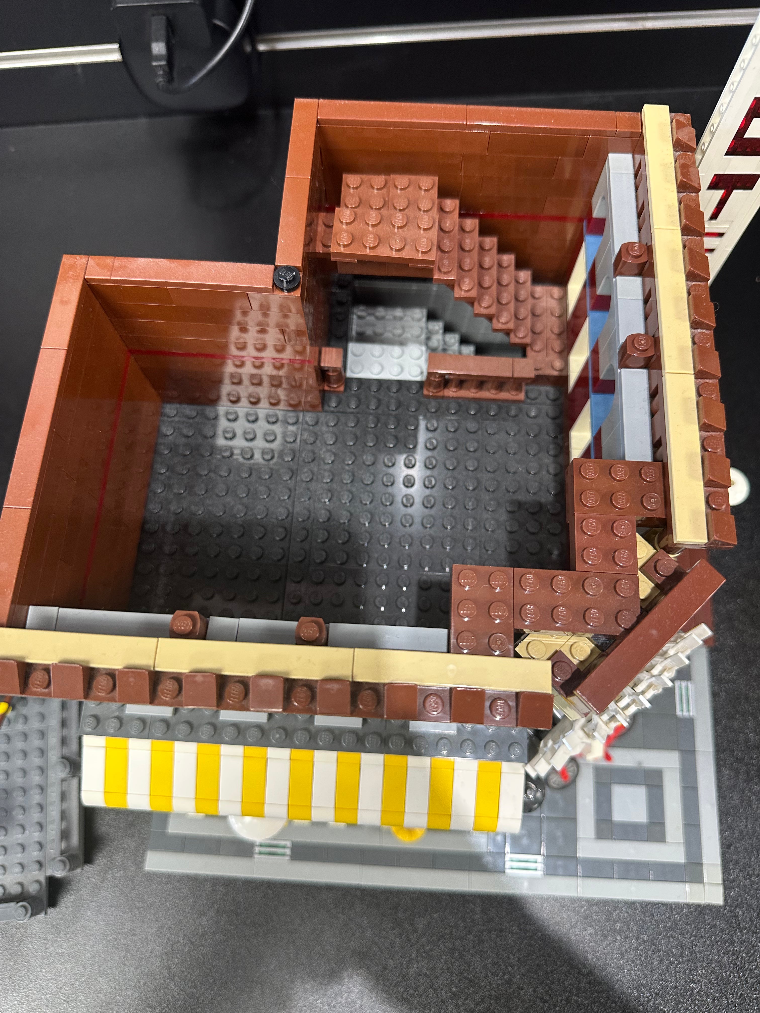 10182 LEGO Café Corner {Cafe} BUV