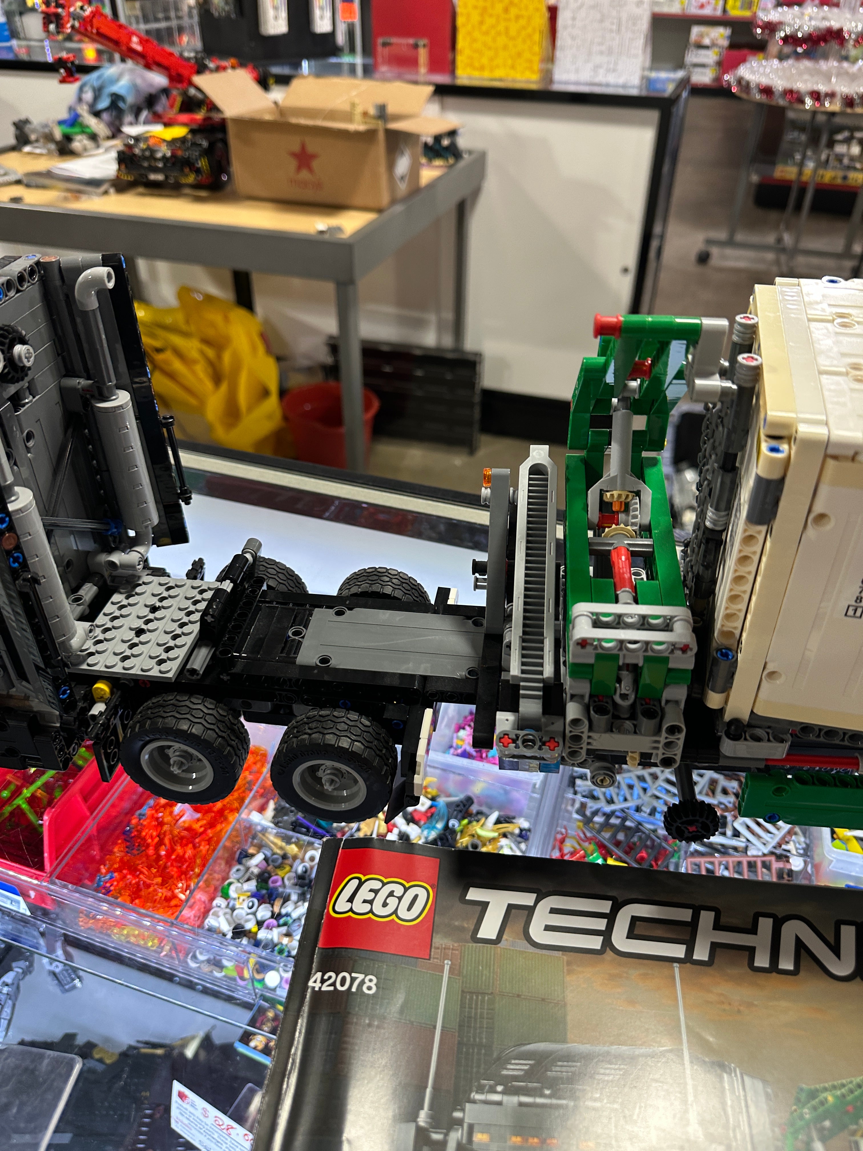 LEGO® Technic 42078-1 - Mack Anthem BUV