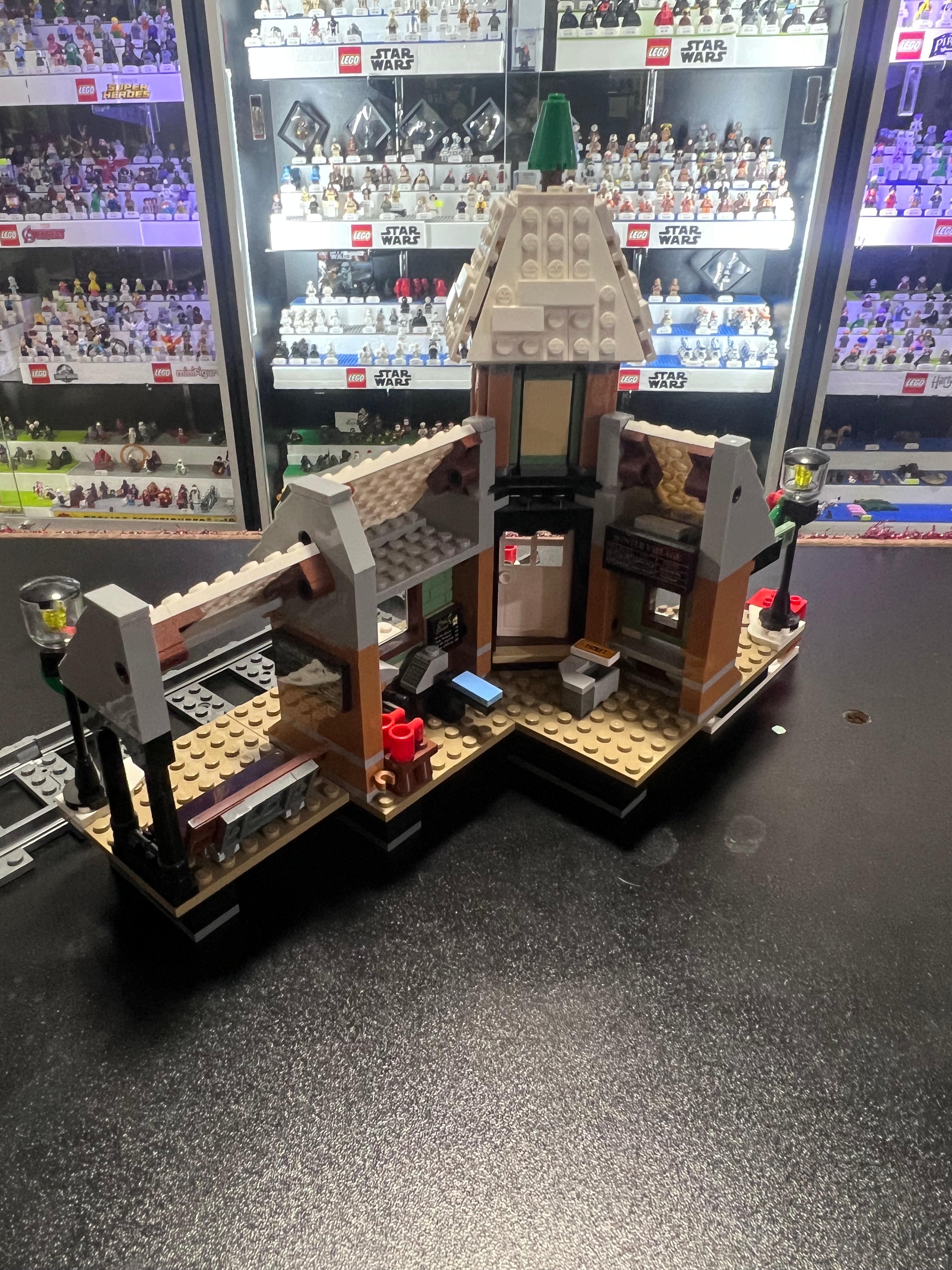LEGO® Creator Expert 10259-1 Winter Village Station (BUV)
