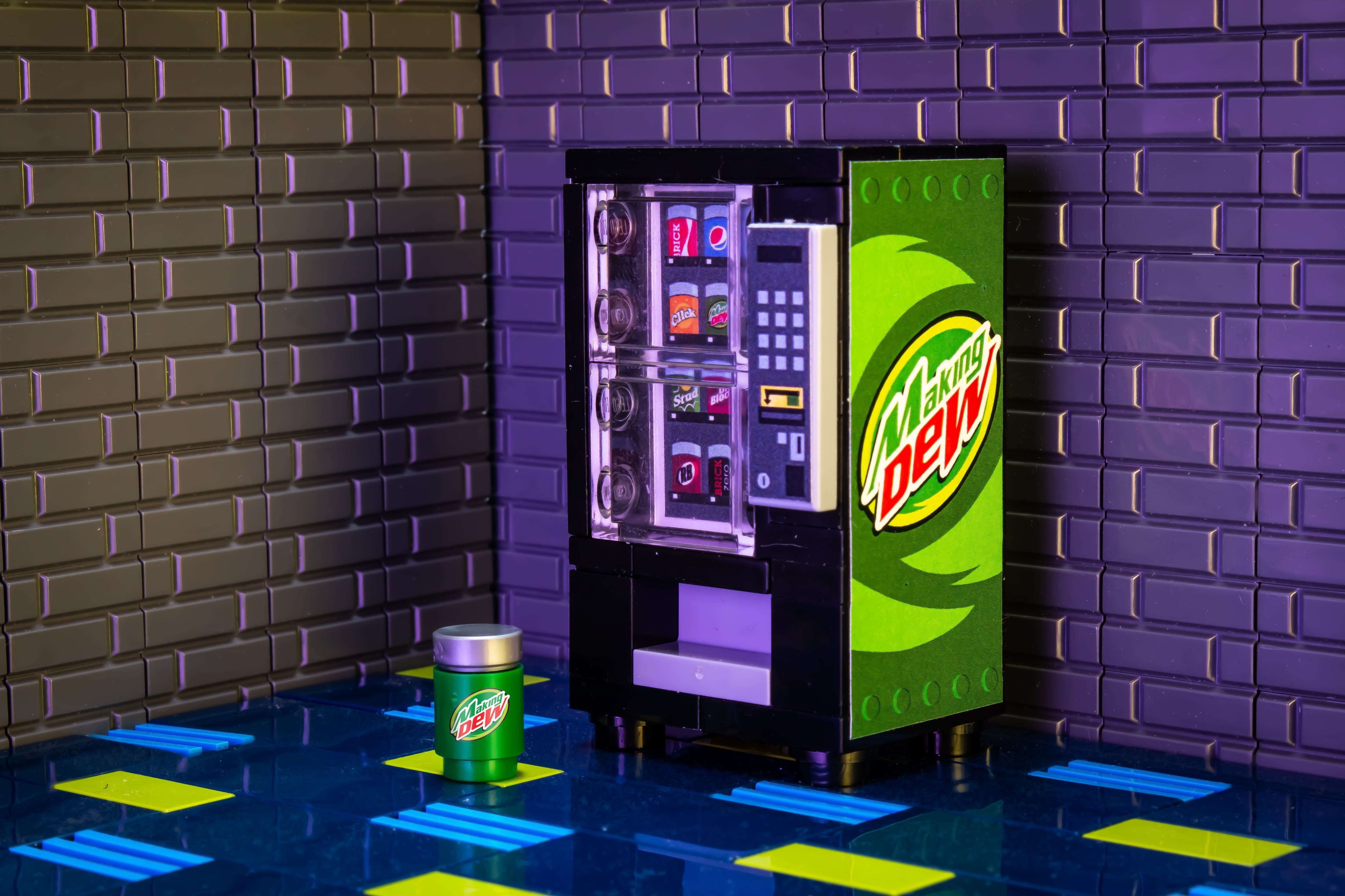 Brickshow Shop Making Dew - B3 Customs Soda Vending Machine made using LEGO parts Building Kit