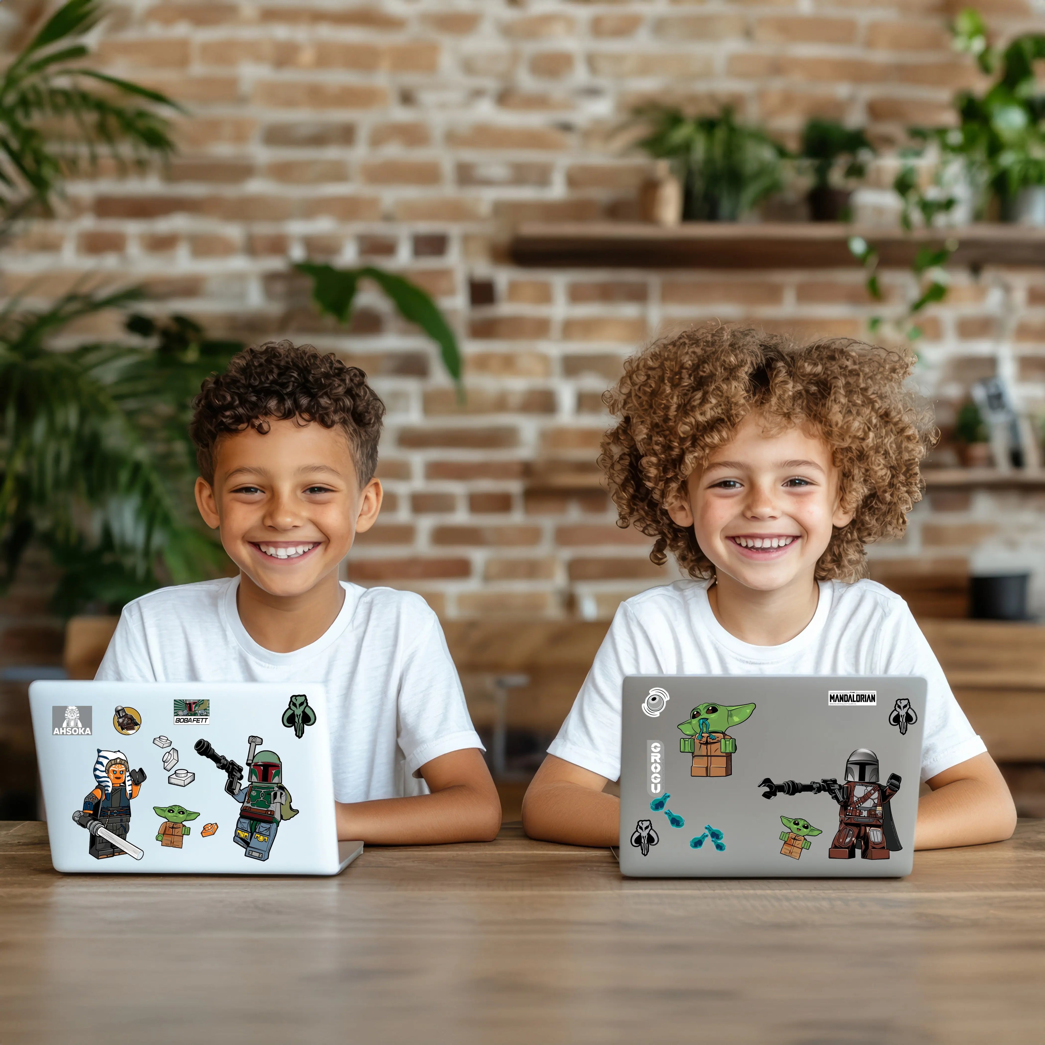 LEGO® Star Wars™ THE MANDALORIAN™ Sticker - Grogu™ (53766)