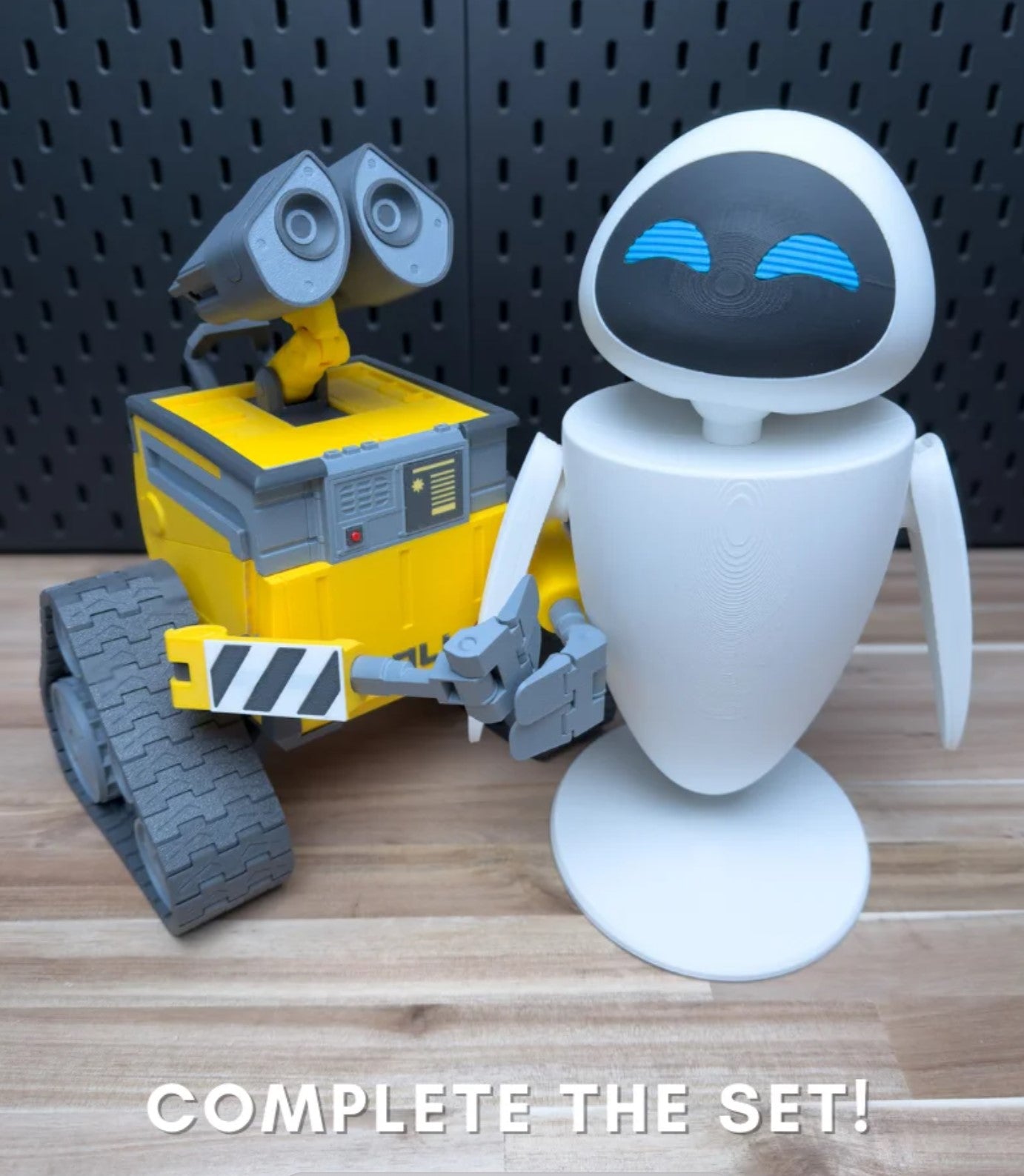 3D Printed WALL-E Building Kit