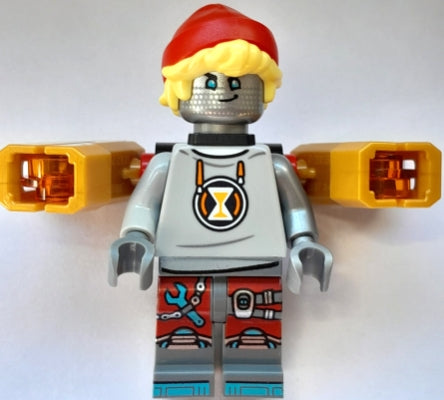 Preowned LEGO® Minifigure – DREAMZzz drm067 Cooper - Robot with Red Cap and 2 Stud Shooters