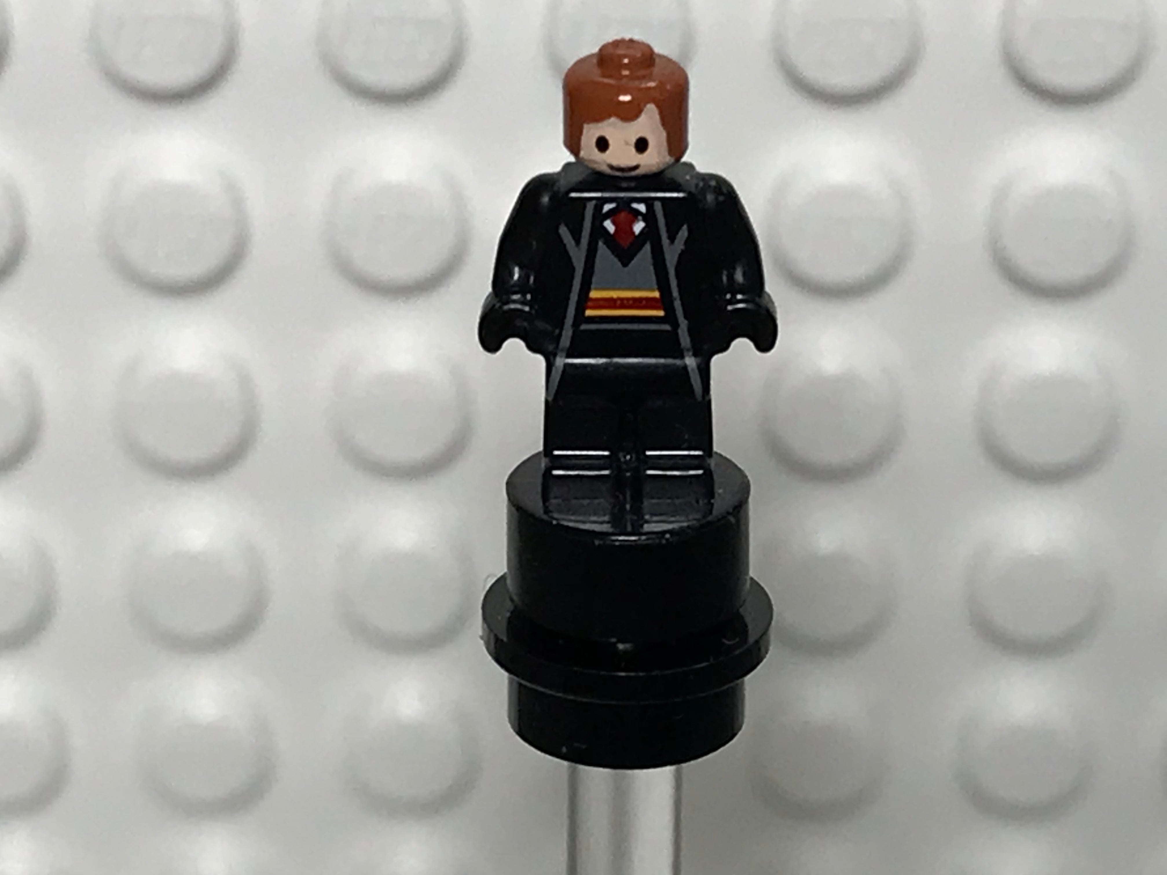 Preowned LEGO® Minifigure – Harry Potter 90398pb019 Ron Weasley Statuette/Trophy