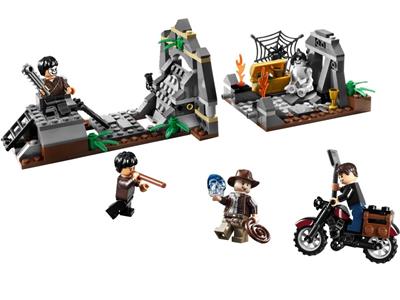 LEGO® Indiana Jones 7196-1 - Chauchilla Cemetery Battle