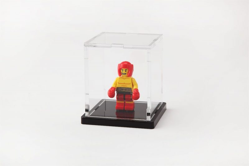 Tricked Out Bricks Single Figure Display Case