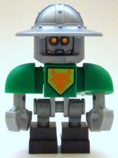 Preowned LEGO® Minifigure – NEXO KNIGHTS nex029 Aaron Bot Green Shoulders Flat Silver Helme